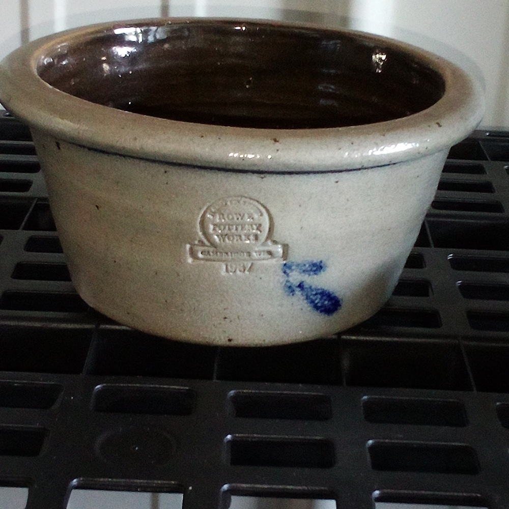 Rome miniature pottery crock salt glaze 1993